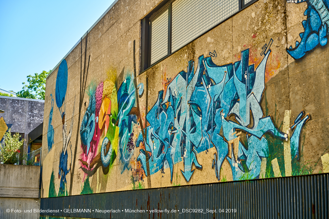 04.09.2019 - Einkaufs- und Wohnzentrum Quiddestraße in Neuperlach